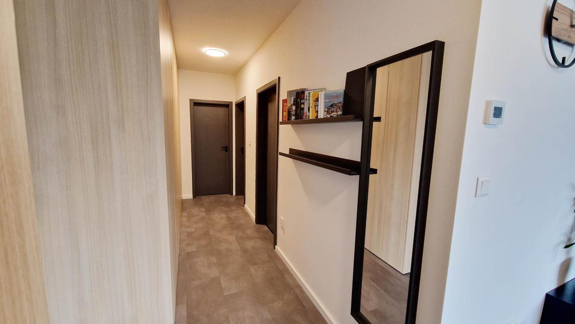 Hillshome - 84M2 Moderny Byt S Terasou Aj Saunou Липтовски-Микулаш Экстерьер фото