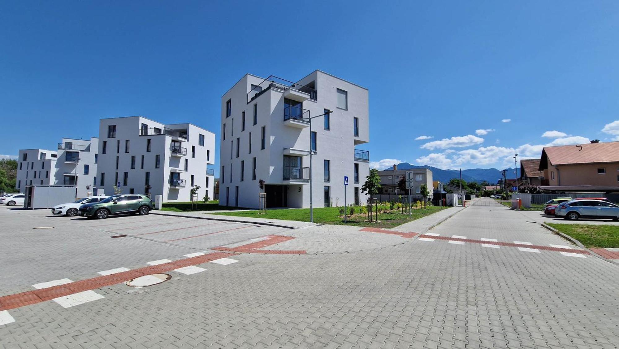 Hillshome - 84M2 Moderny Byt S Terasou Aj Saunou Липтовски-Микулаш Экстерьер фото